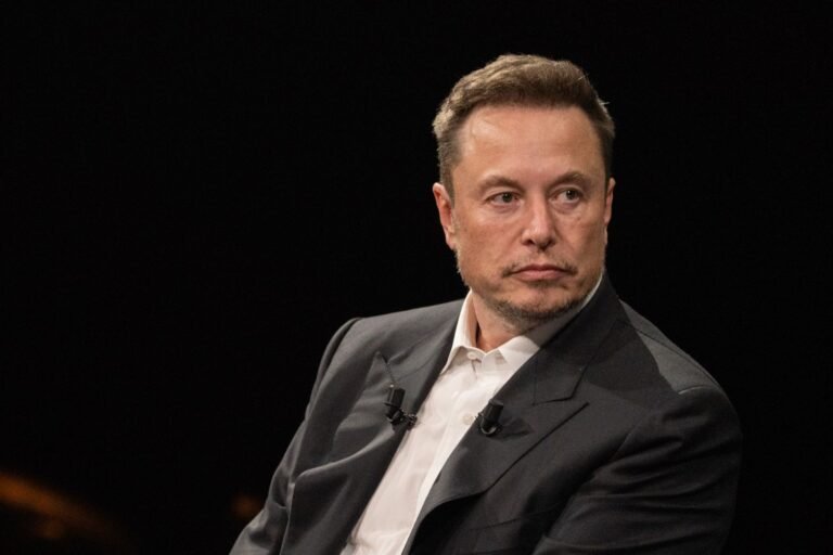 Brain Chips to Replace Phones in future: Elon musk